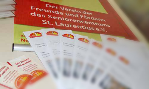 Prospekte und Flyer des Fördervereins des Seniorencentrums.